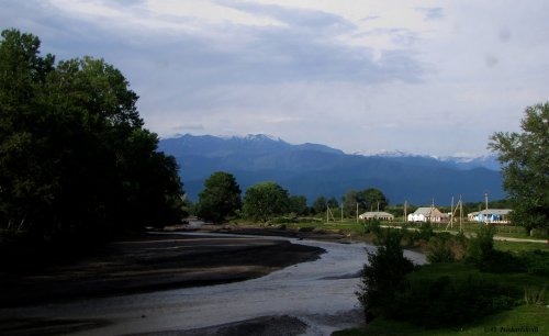ქალი საზღვრისპირა სოფლიდან